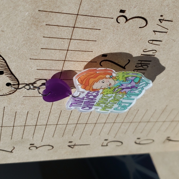 Miss Frizzle earrings - Picture 9 of 10